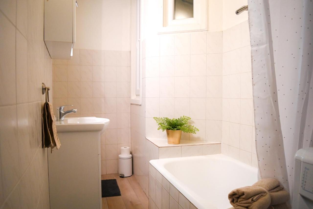 Apartman Your In Budapest: Cozy, & Silent